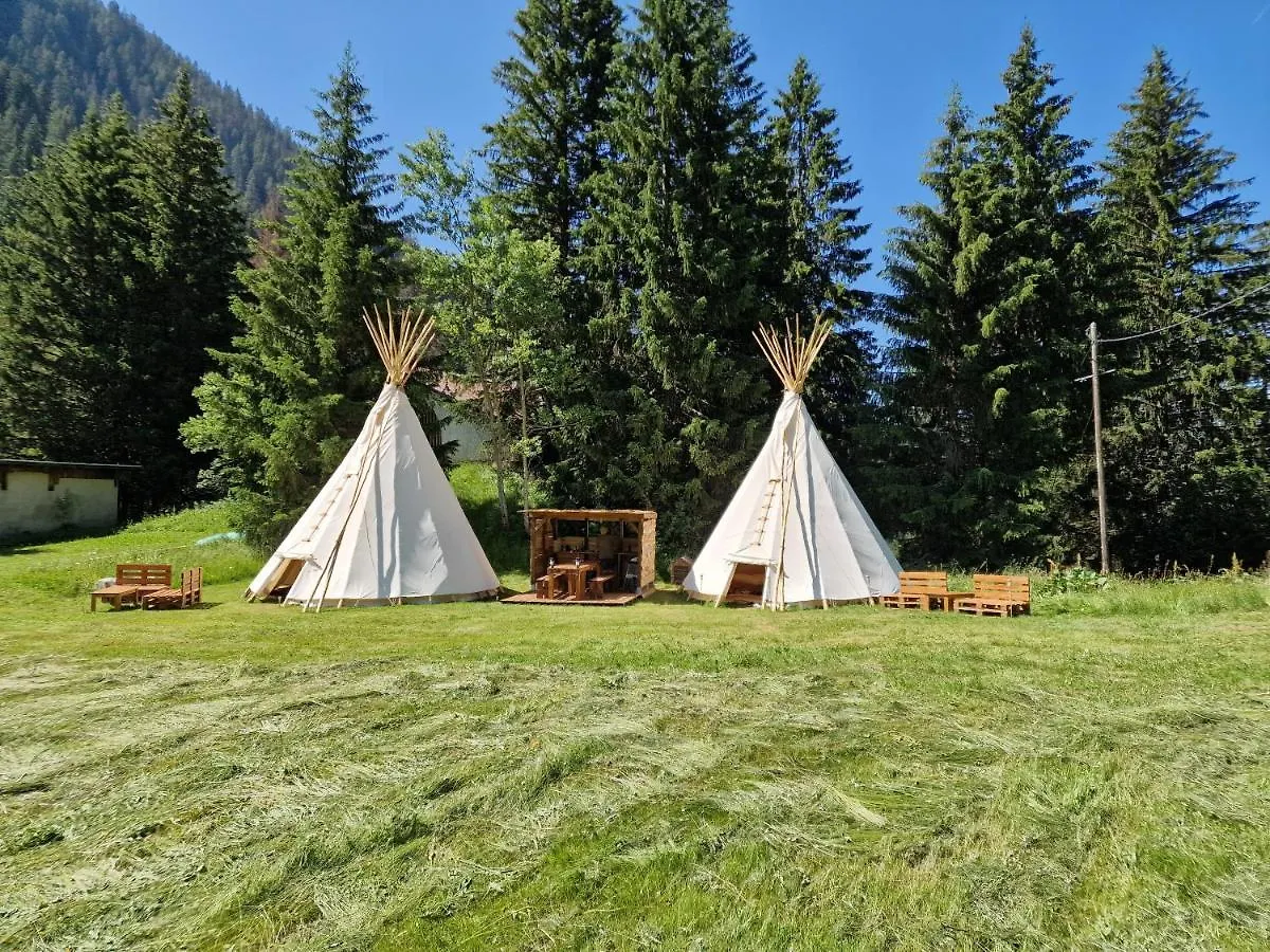 Luxury tent Les Tipis Du Beaufortain Beaufort